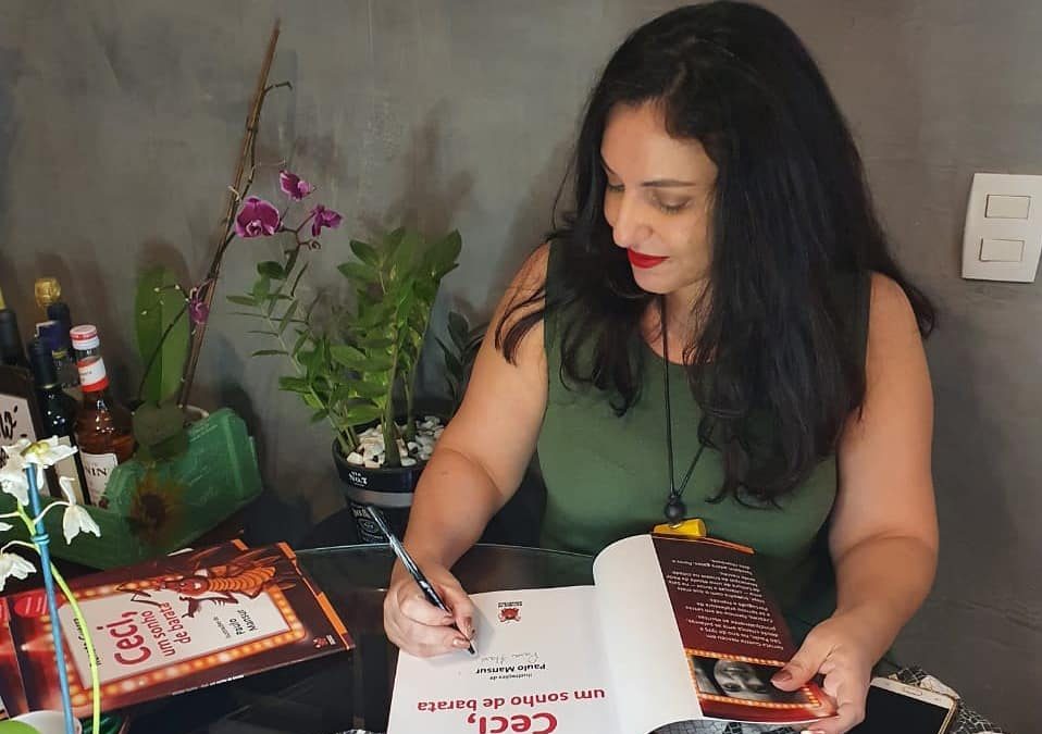 Como a professora se transformou em autora