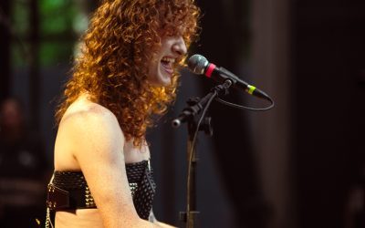 Klüber homenageia Marília Mendonça no Piano